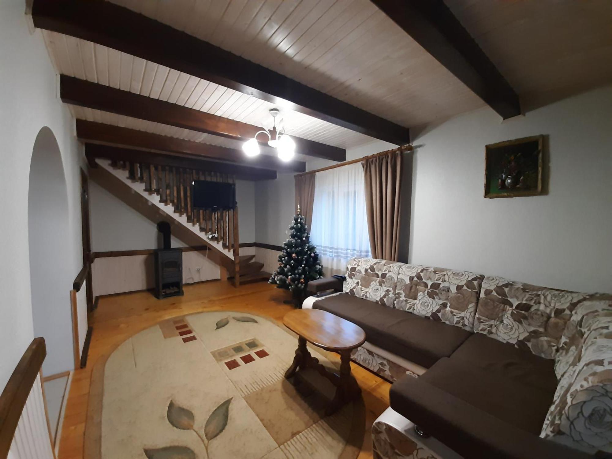 Holiday home будинок для відпочинку вербівський світанок
